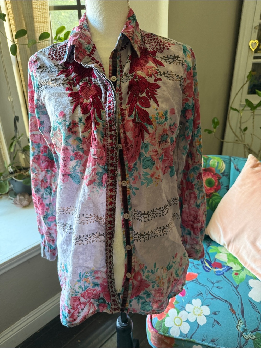 The Nu Vintage Floral Button-Up Shirt in lavender Rose & Teal with velvet